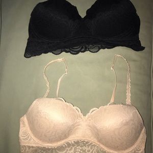 Pink bralette’s